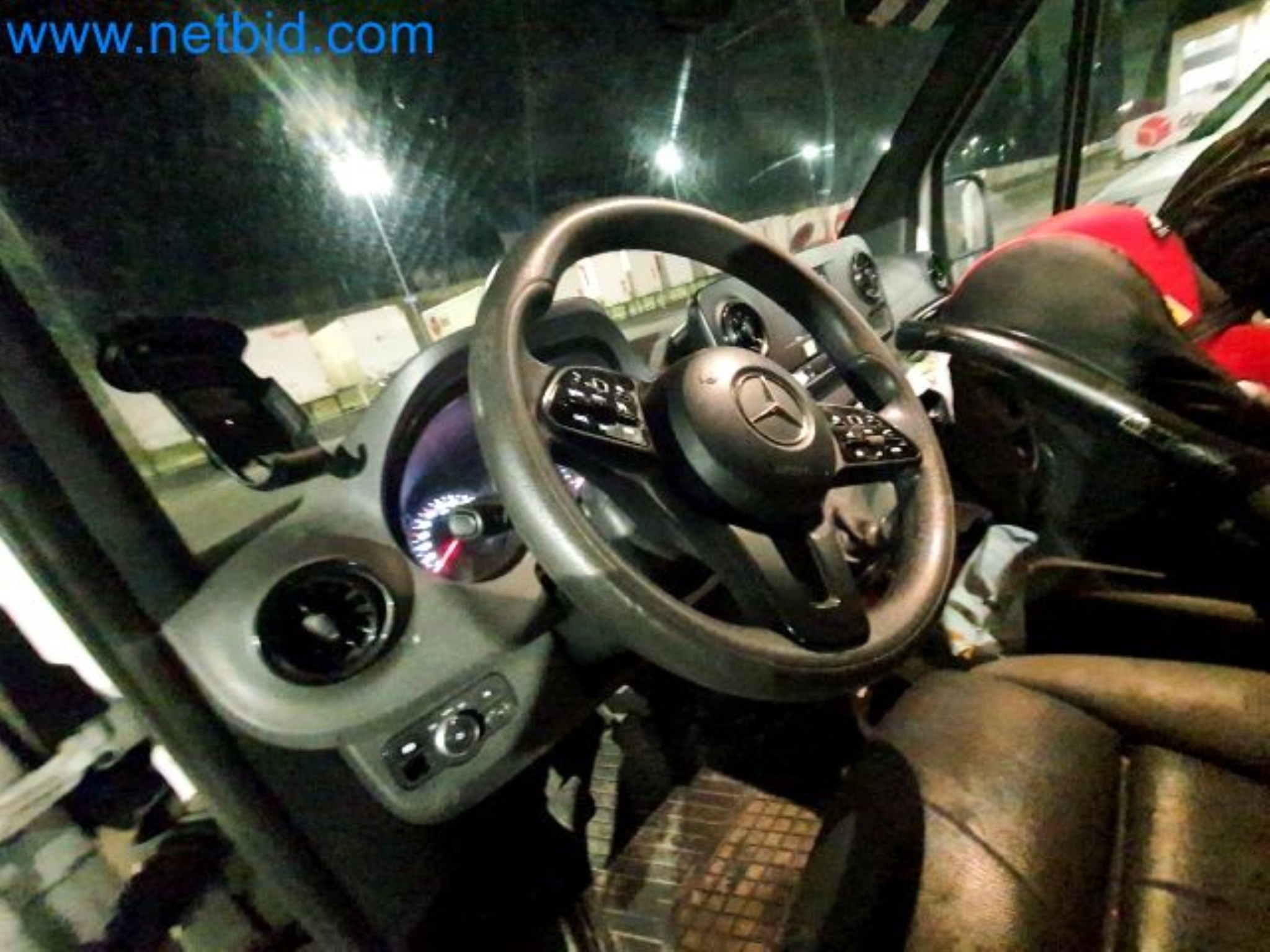 Przewoźnik paczek-28