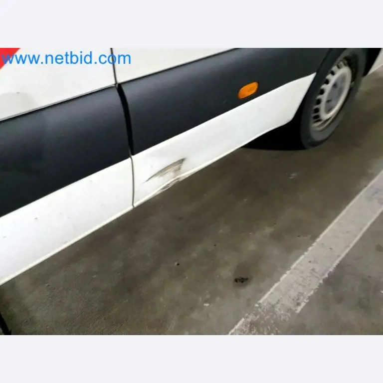 Transporteur van een pakketdienst-31