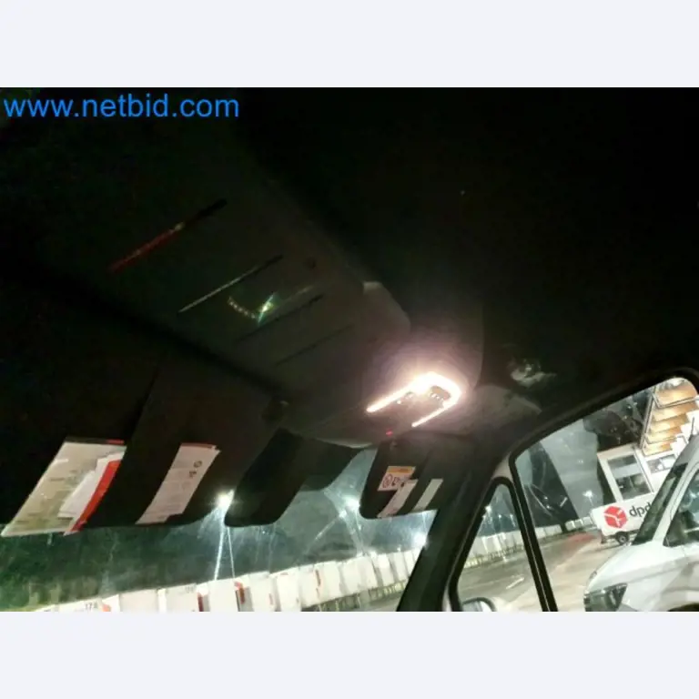 Transporteur van een pakketdienst-41