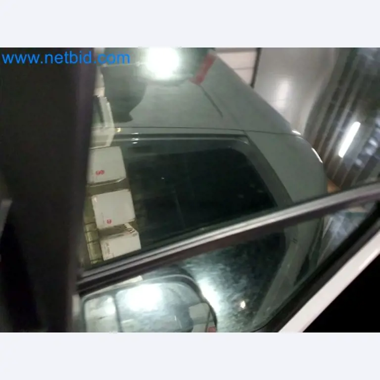 Transporteur van een pakketdienst-42