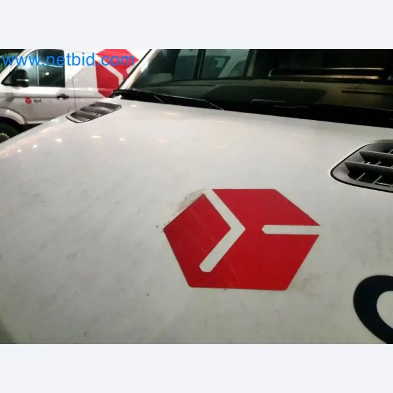 Transporteur van een pakketdienst-44