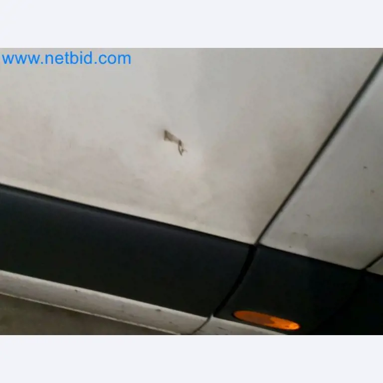 Transporteur van een pakketdienst-47