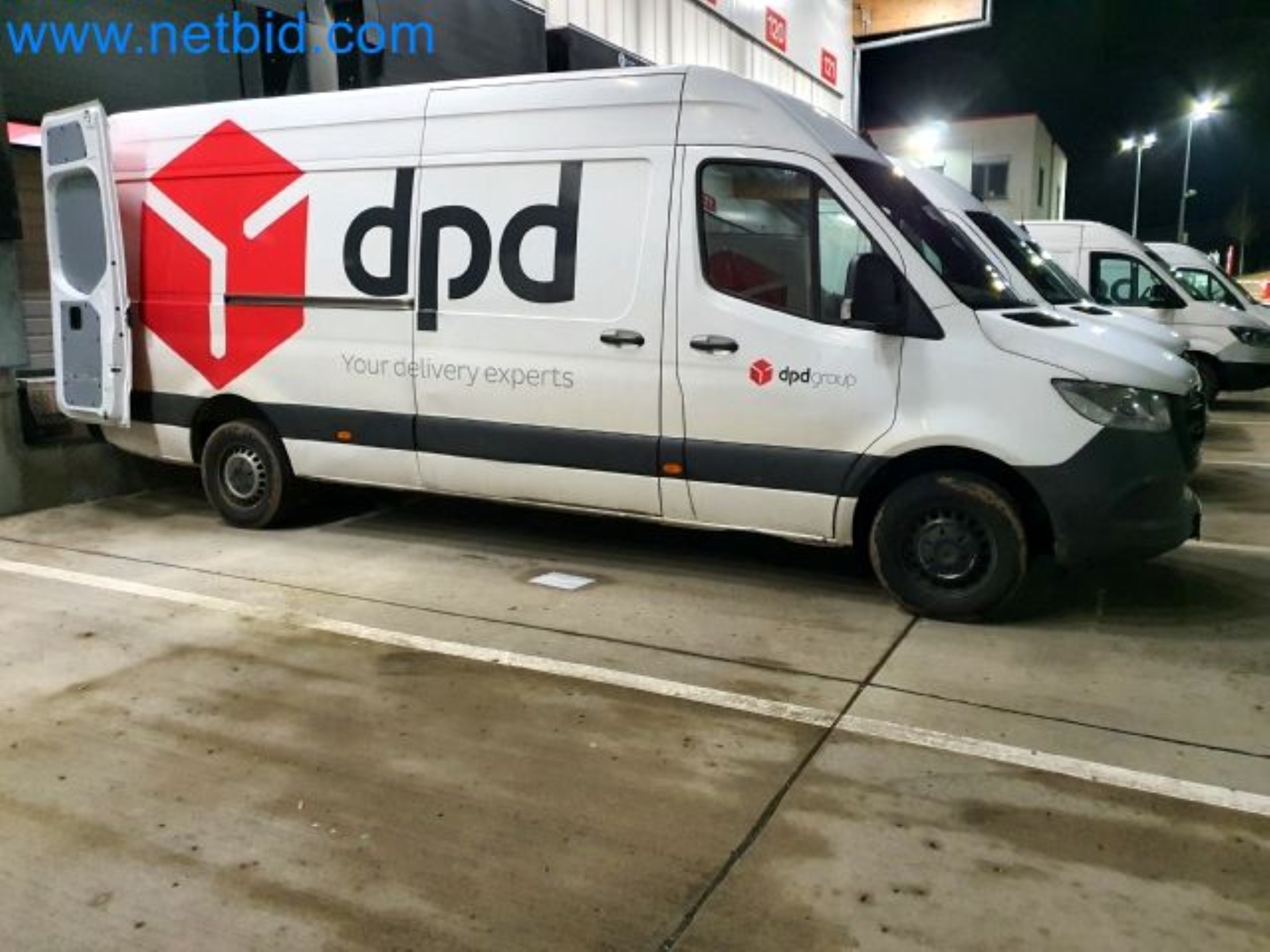 Przewoźnik paczek-13