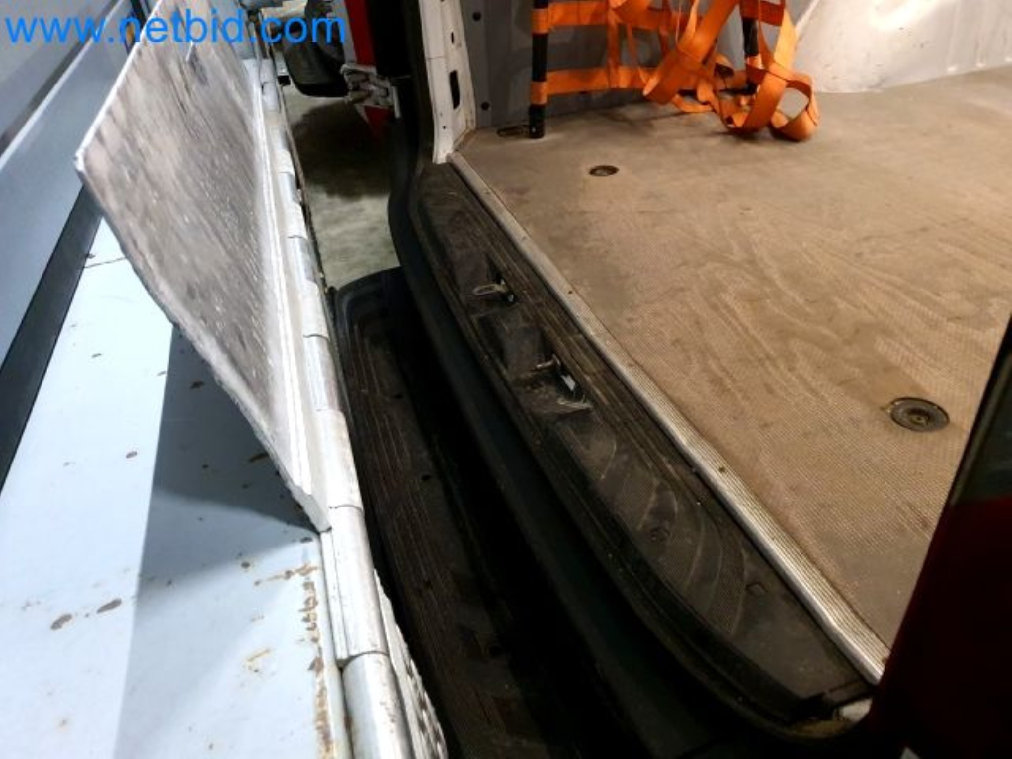 Przewoźnik paczek-19