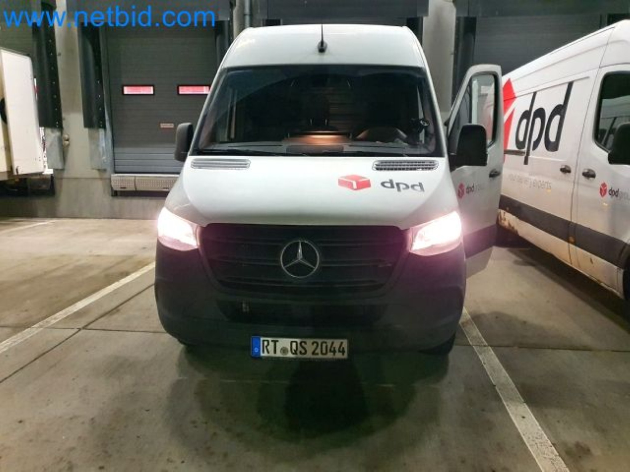 Przewoźnik paczek-1