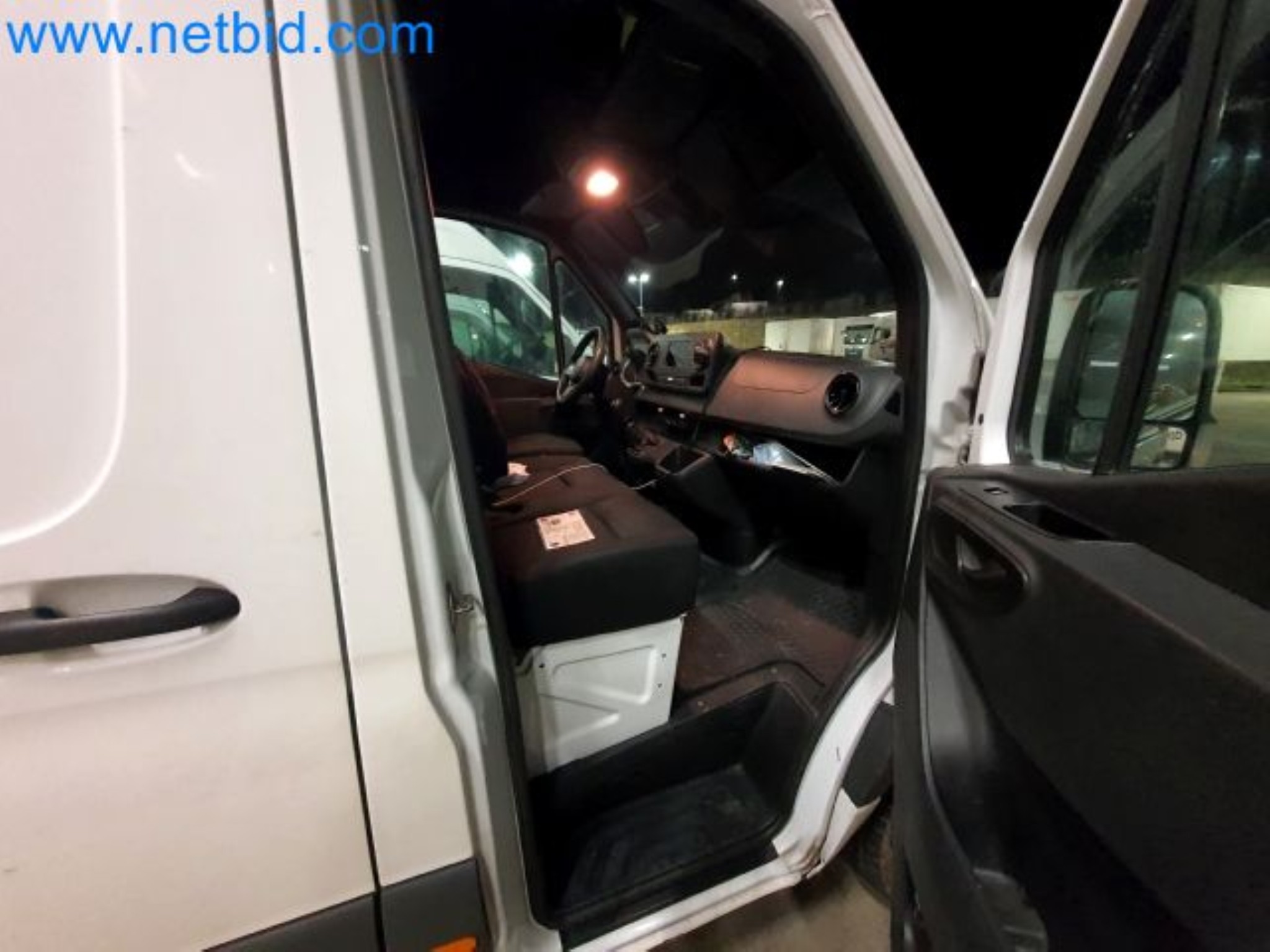 Przewoźnik paczek-21