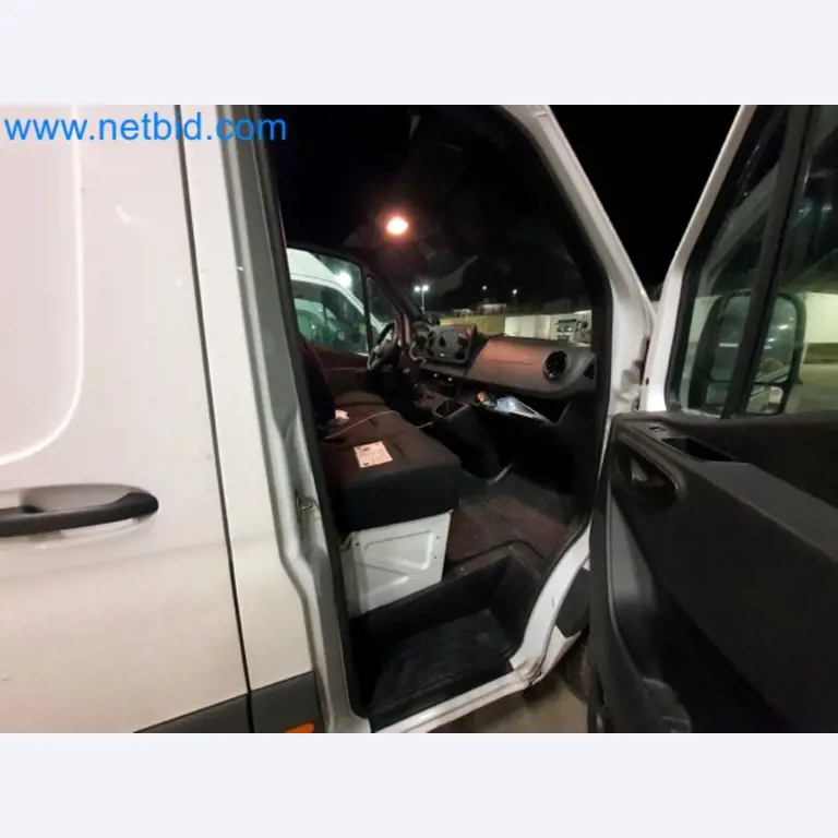 Přepravce balíkové služby-21