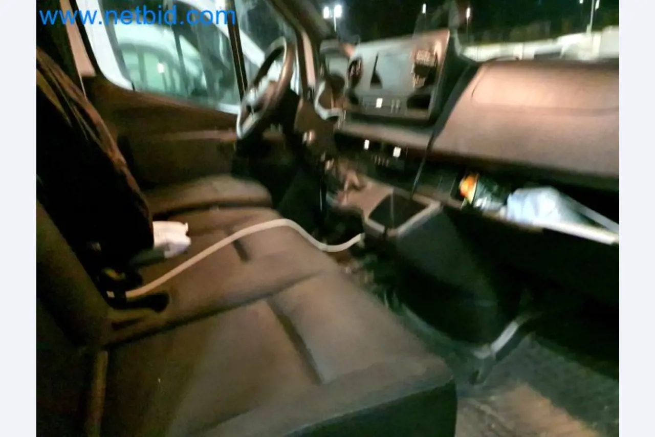 Přepravce balíkové služby-27