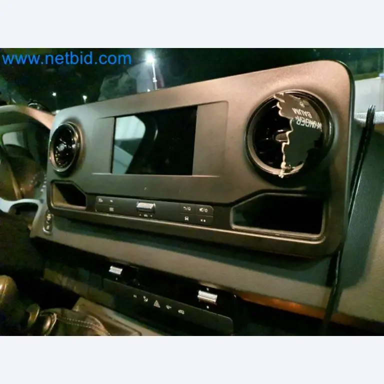 Přepravce balíkové služby-28