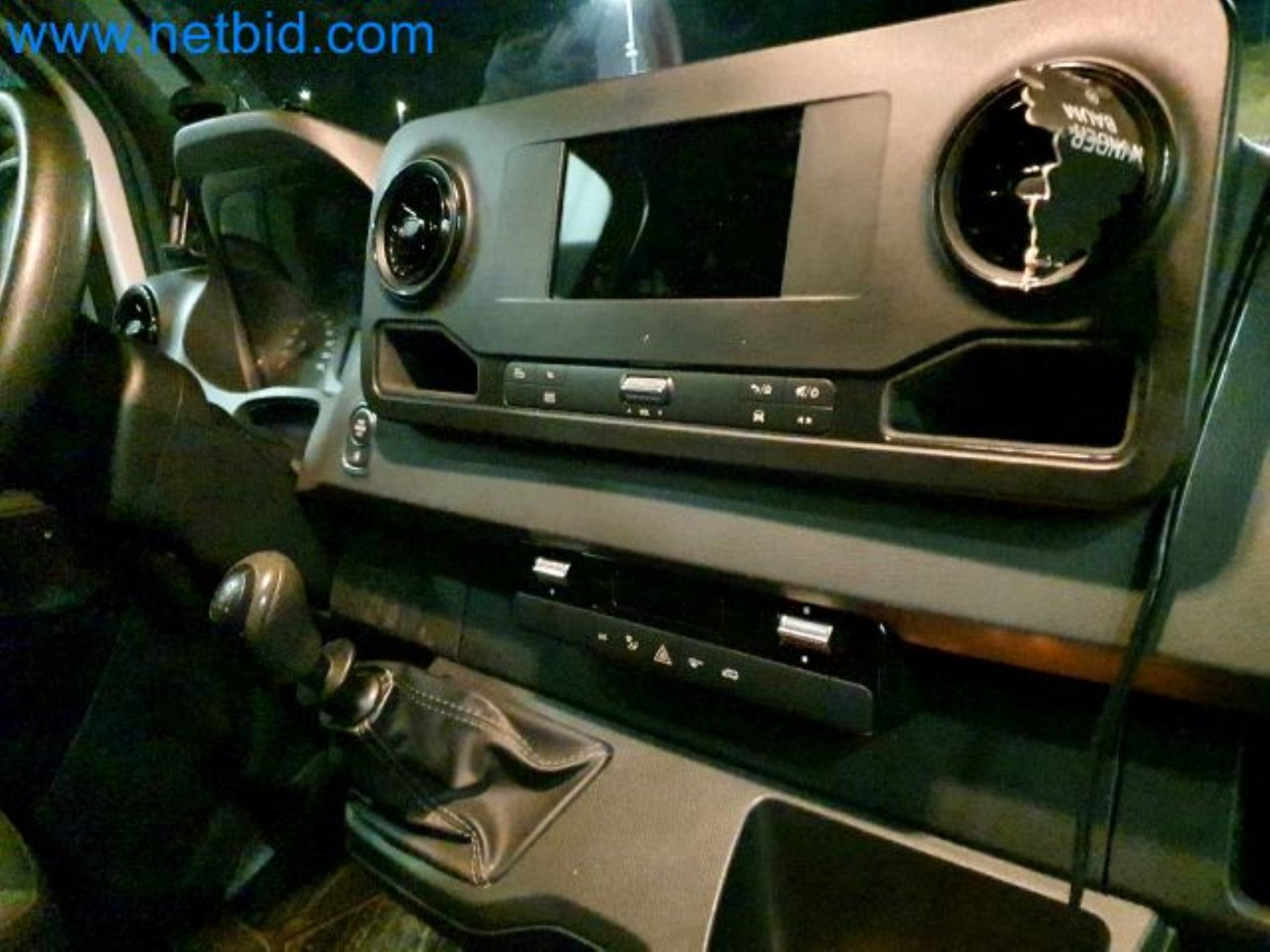 Przewoźnik paczek-29