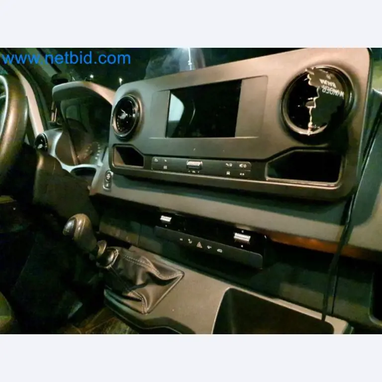 Přepravce balíkové služby-29