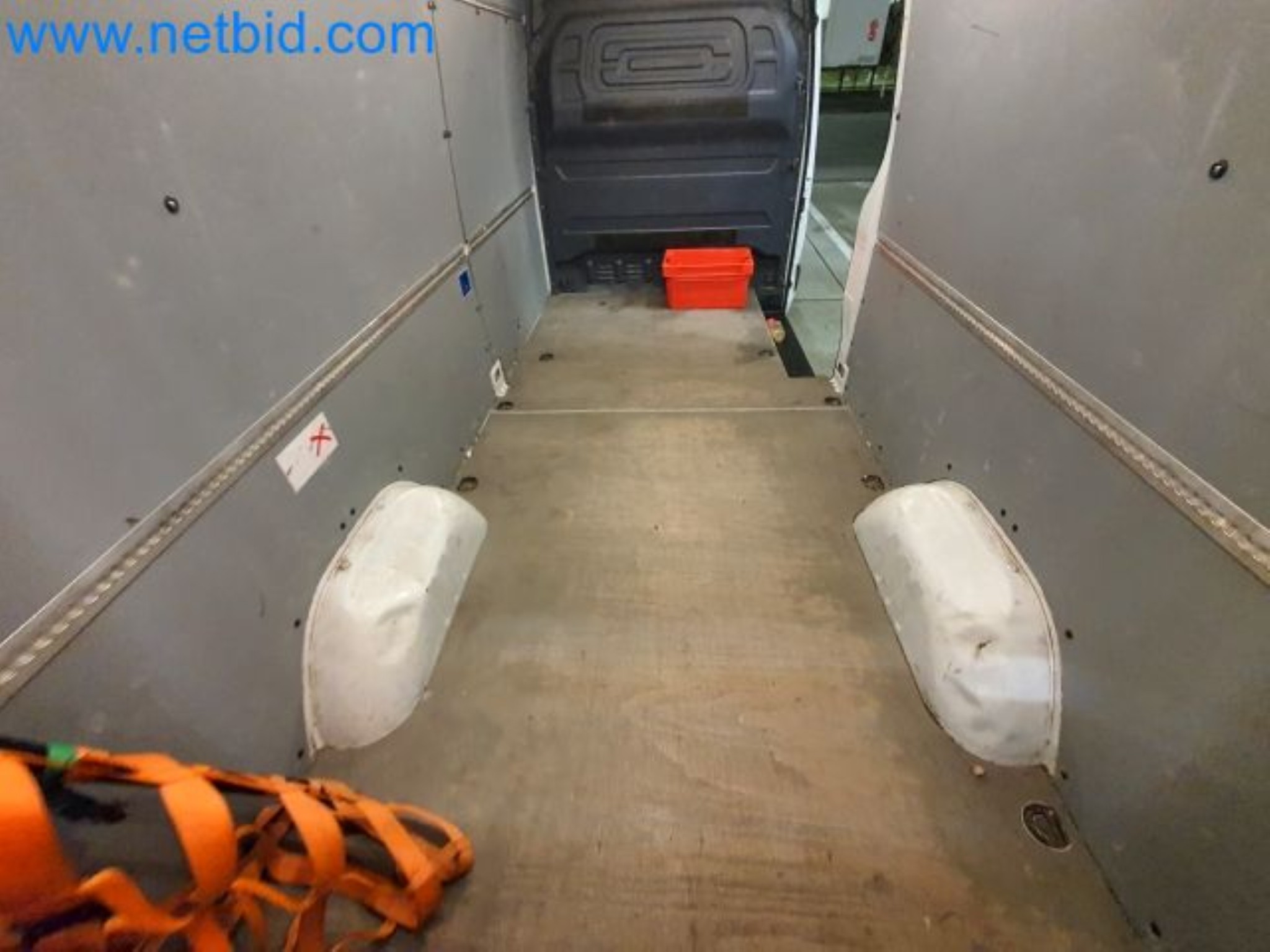 Przewoźnik paczek-45