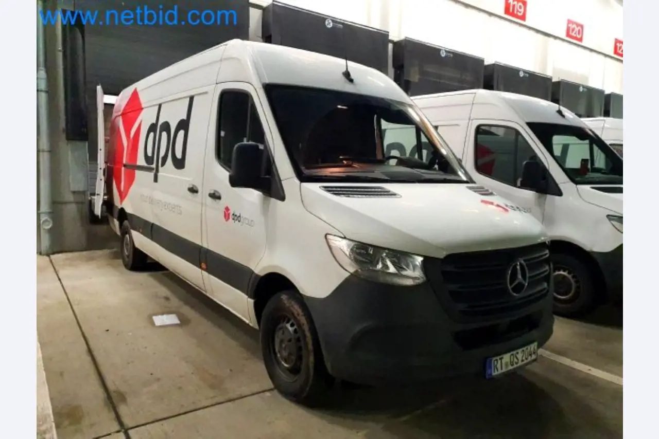 Přepravce balíkové služby-9