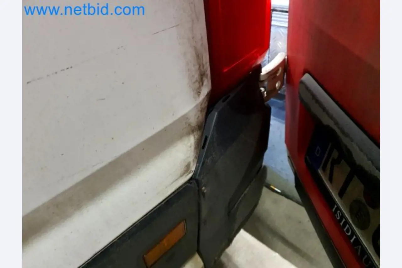 Transporteur van een pakketdienst-11