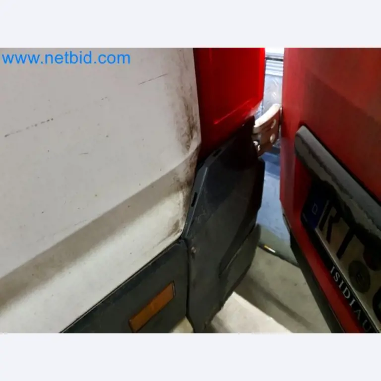 Transporteur van een pakketdienst-11