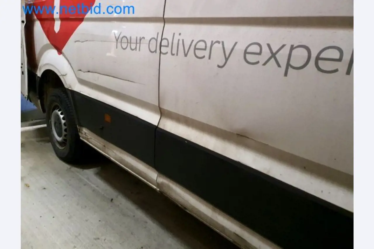 Transporteur van een pakketdienst-16