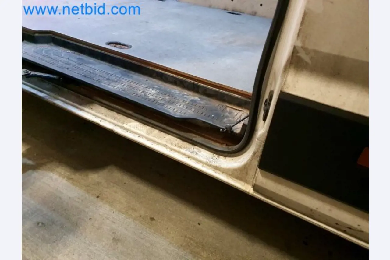 Transporteur van een pakketdienst-26