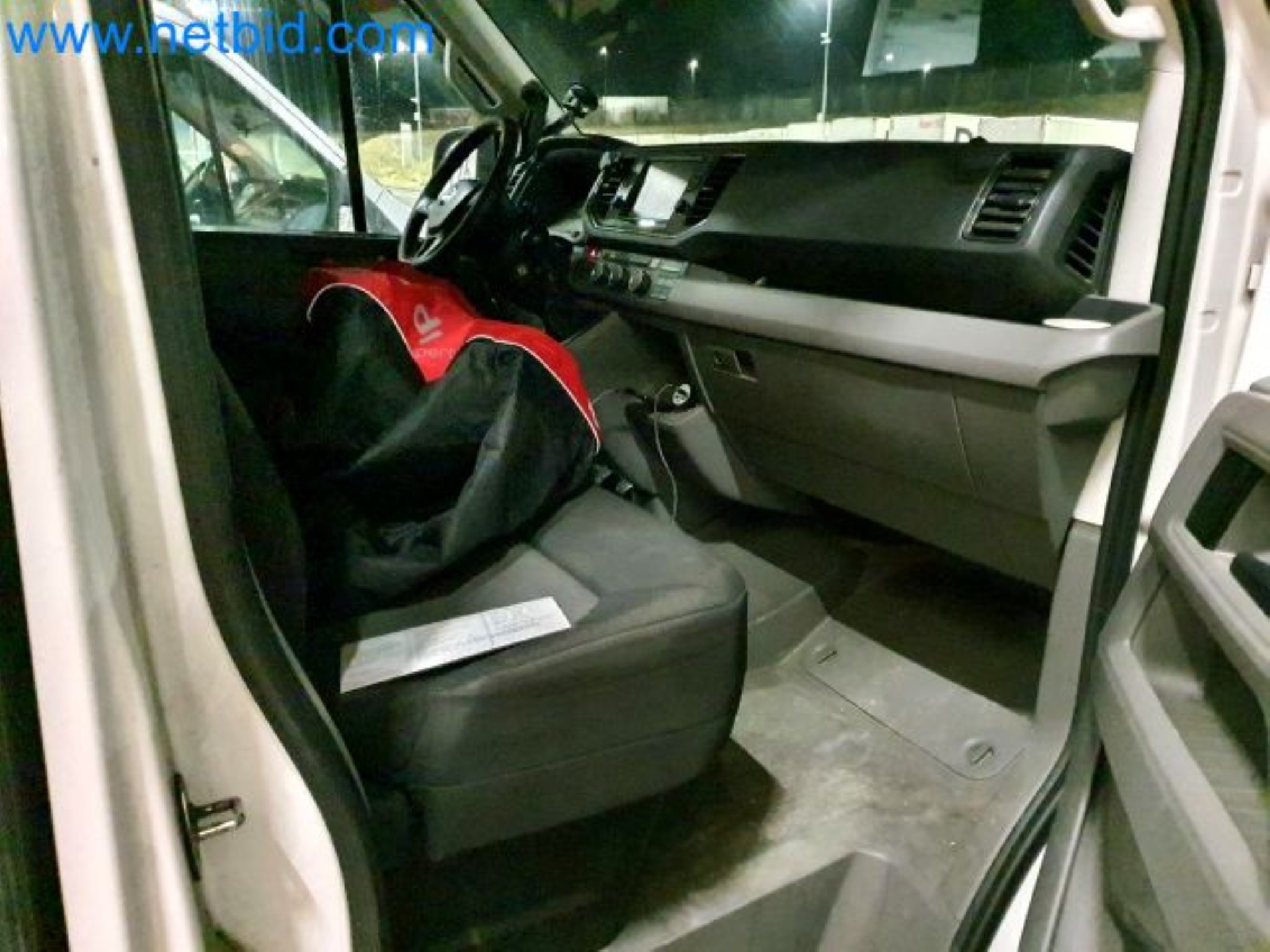 Przewoźnik paczek-30