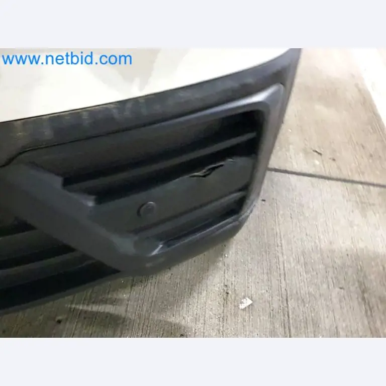 Transporteur van een pakketdienst-34