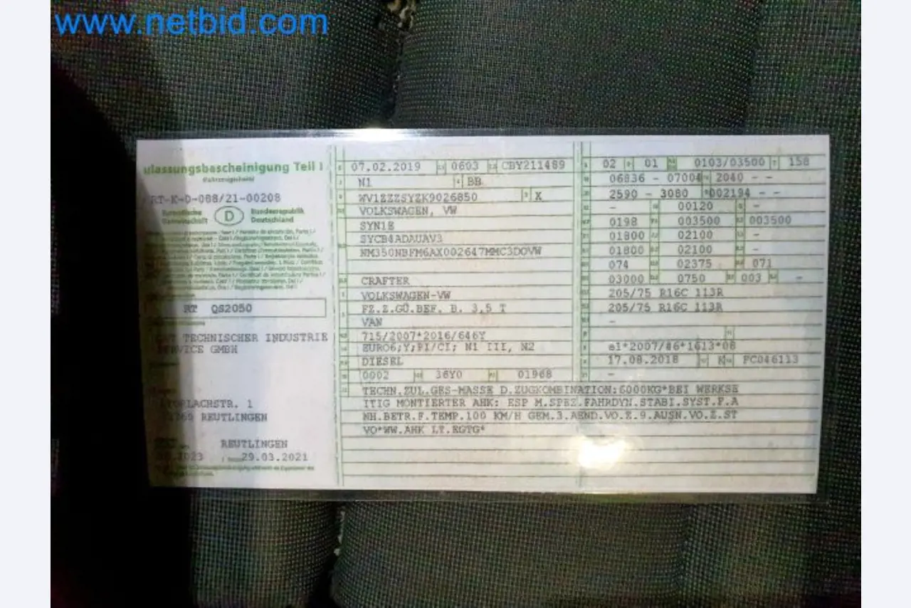 Transporteur van een pakketdienst-41