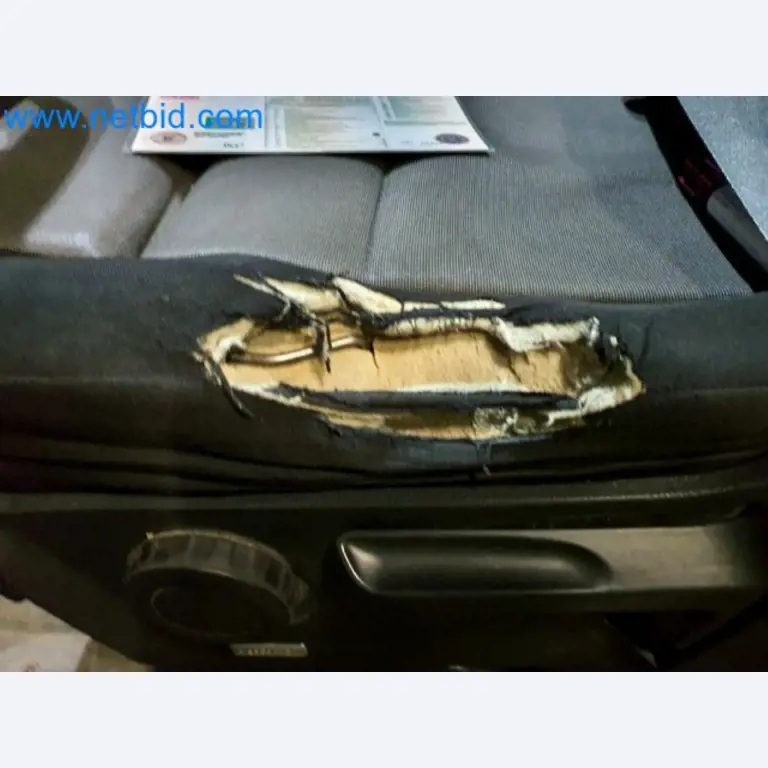 Transporteur van een pakketdienst-44