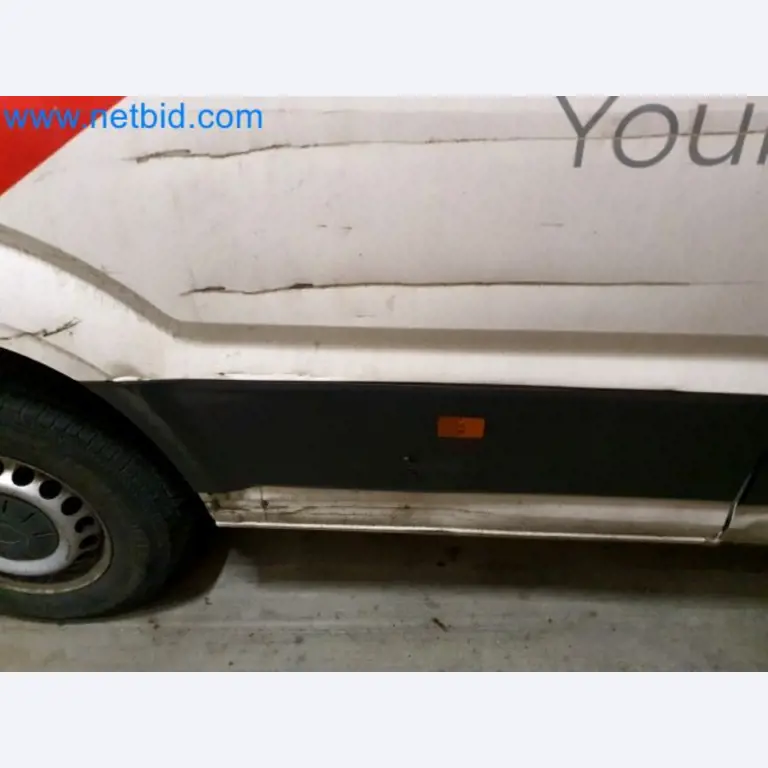 Transporteur van een pakketdienst-45