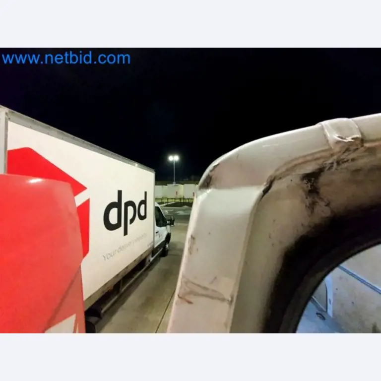 Transporteur van een pakketdienst-47