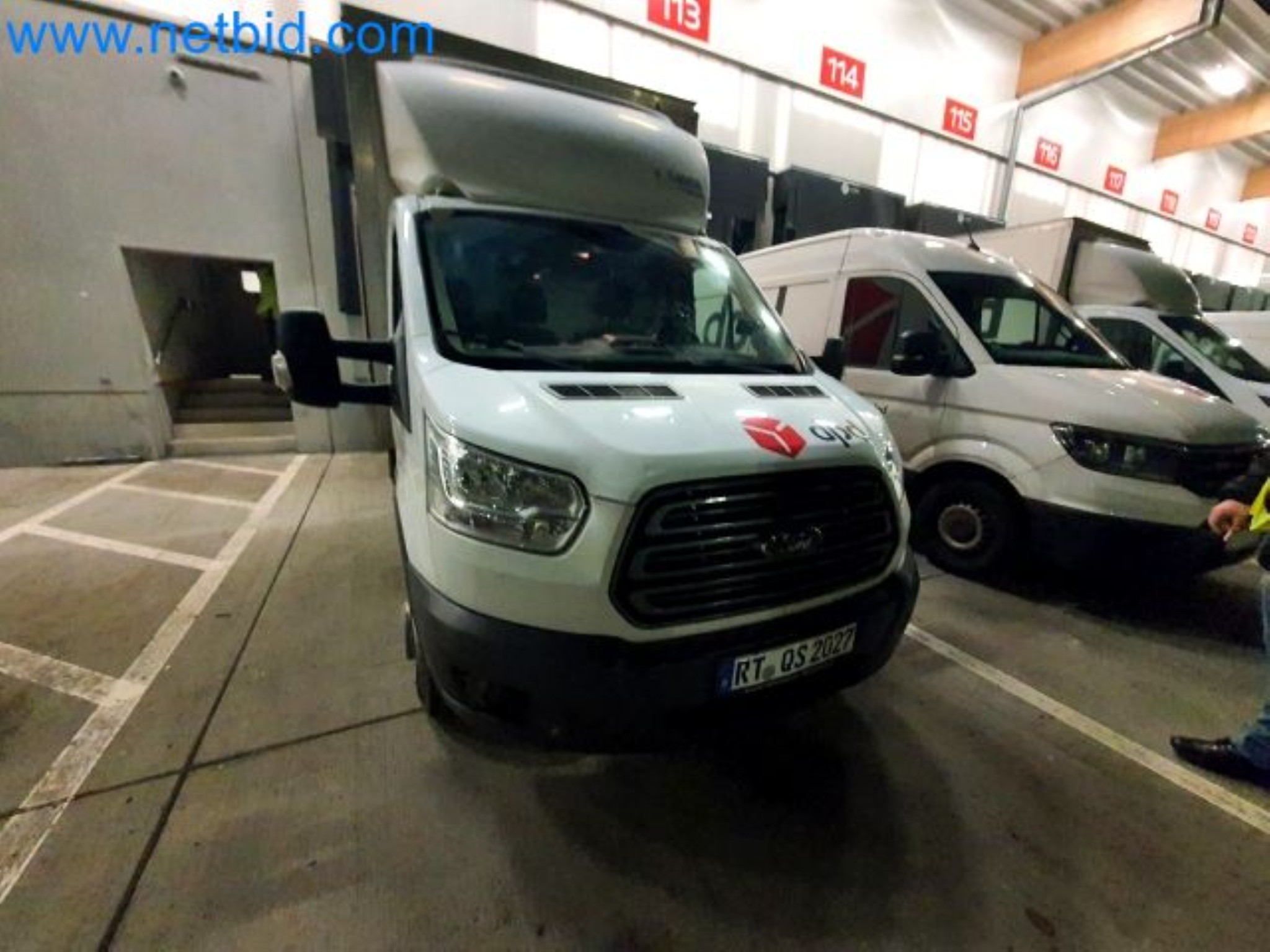 Przewoźnik paczek-15