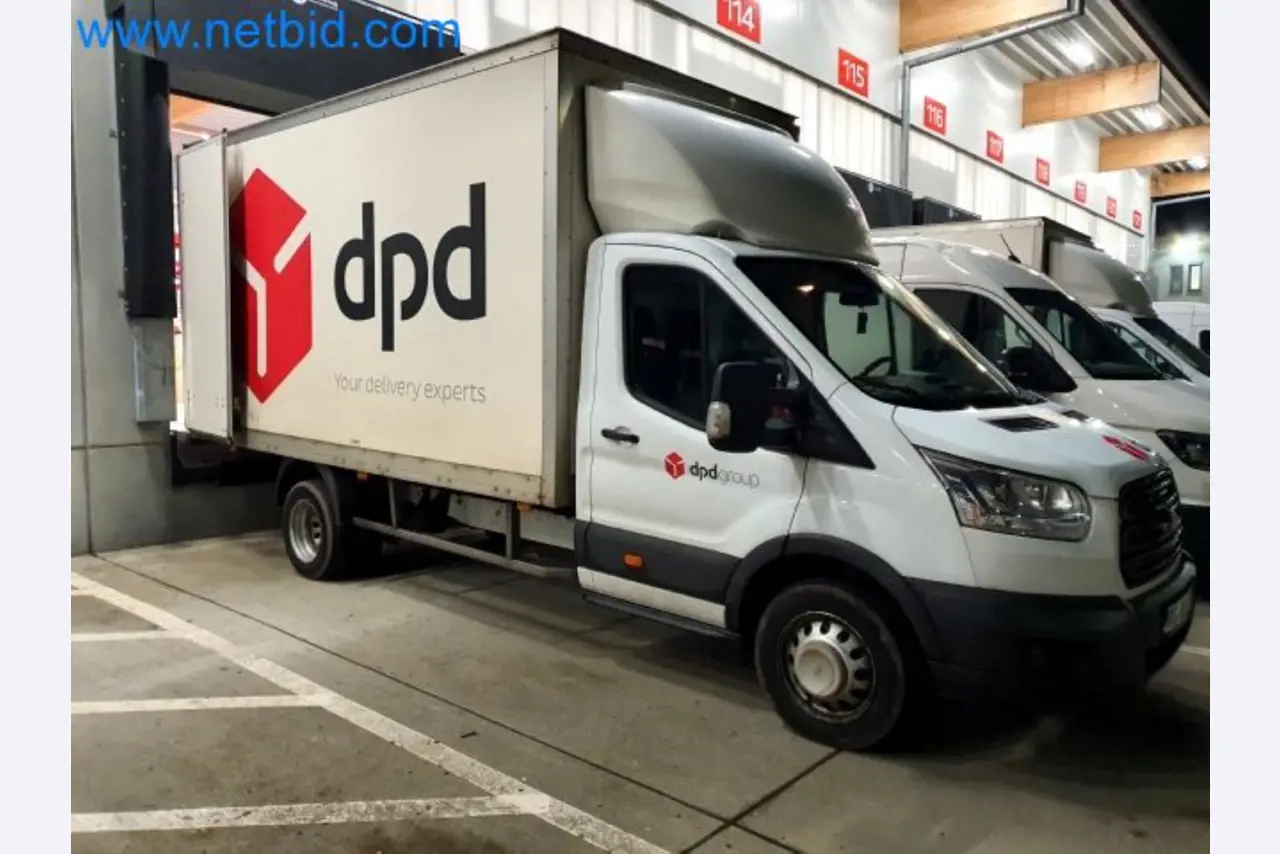 Přepravce balíkové služby-17