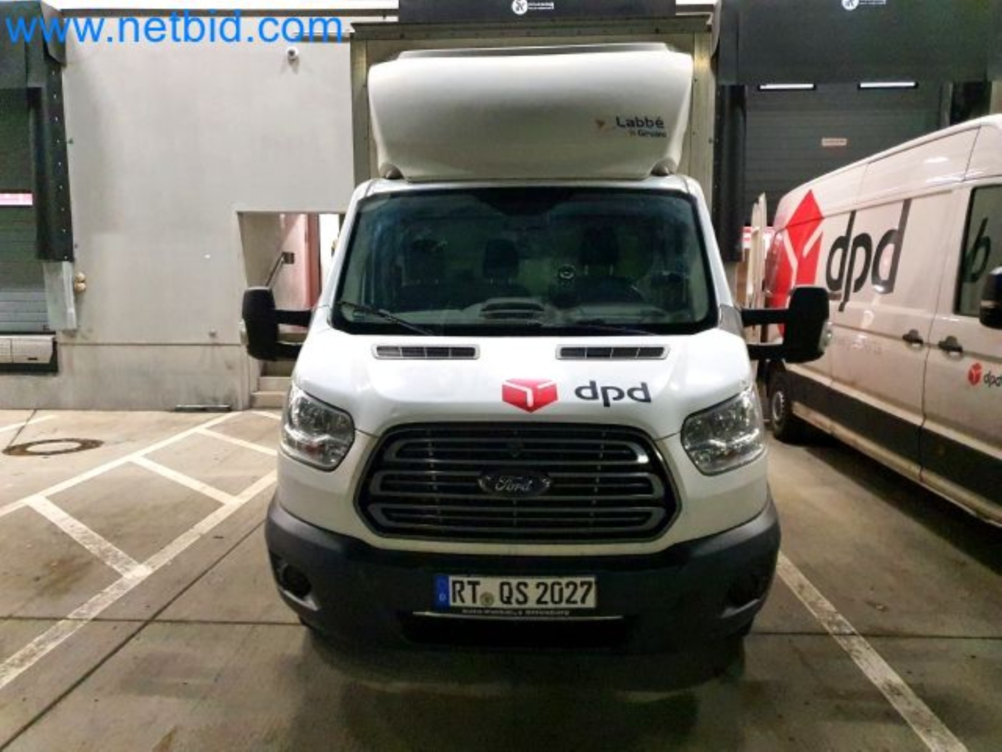 Przewoźnik paczek-1