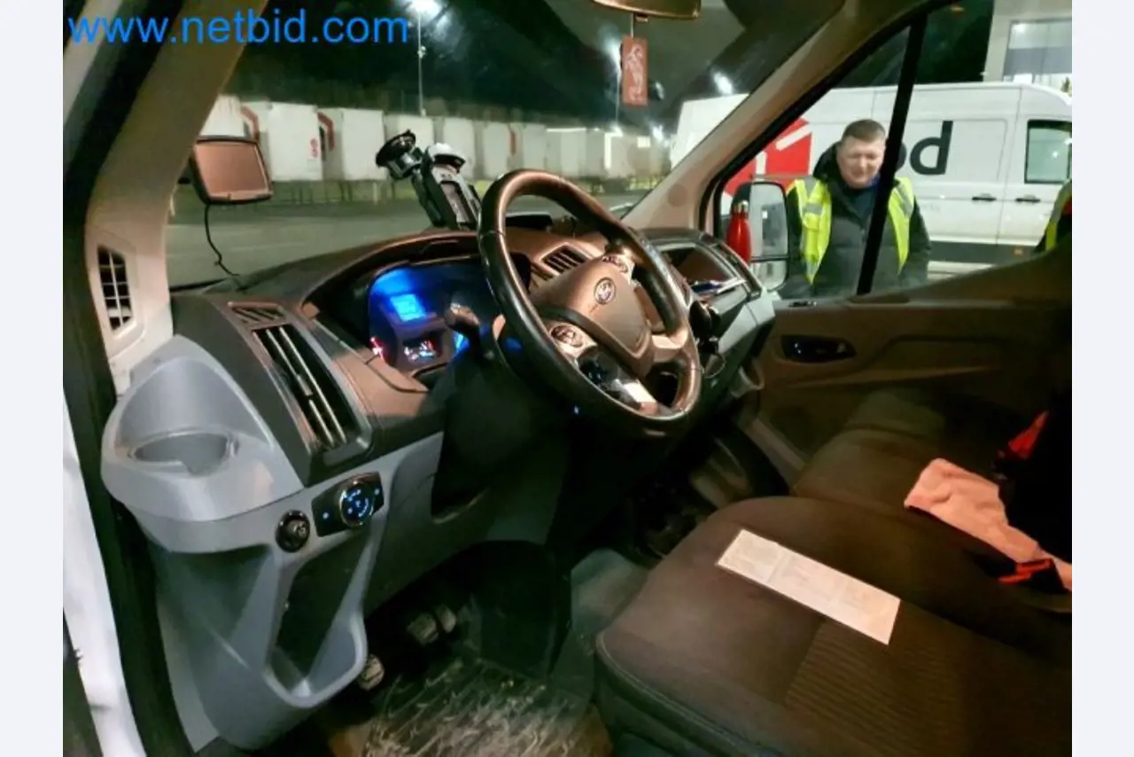 Přepravce balíkové služby-7