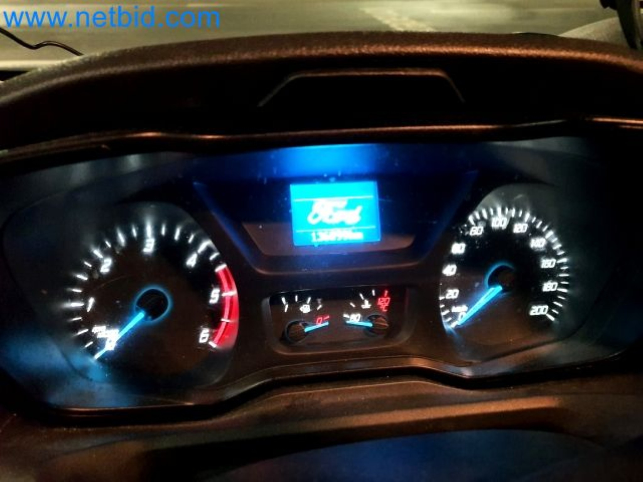 Przewoźnik paczek-8