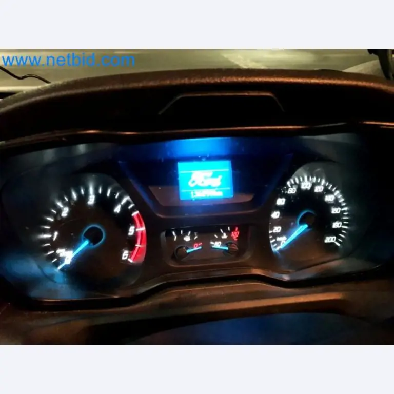 Přepravce balíkové služby-8