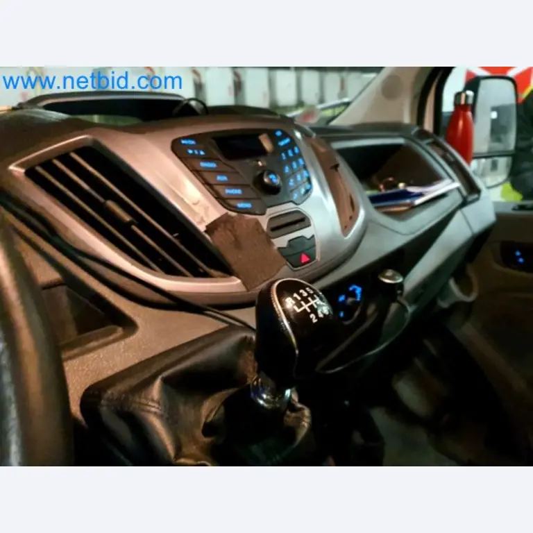 Přepravce balíkové služby-9