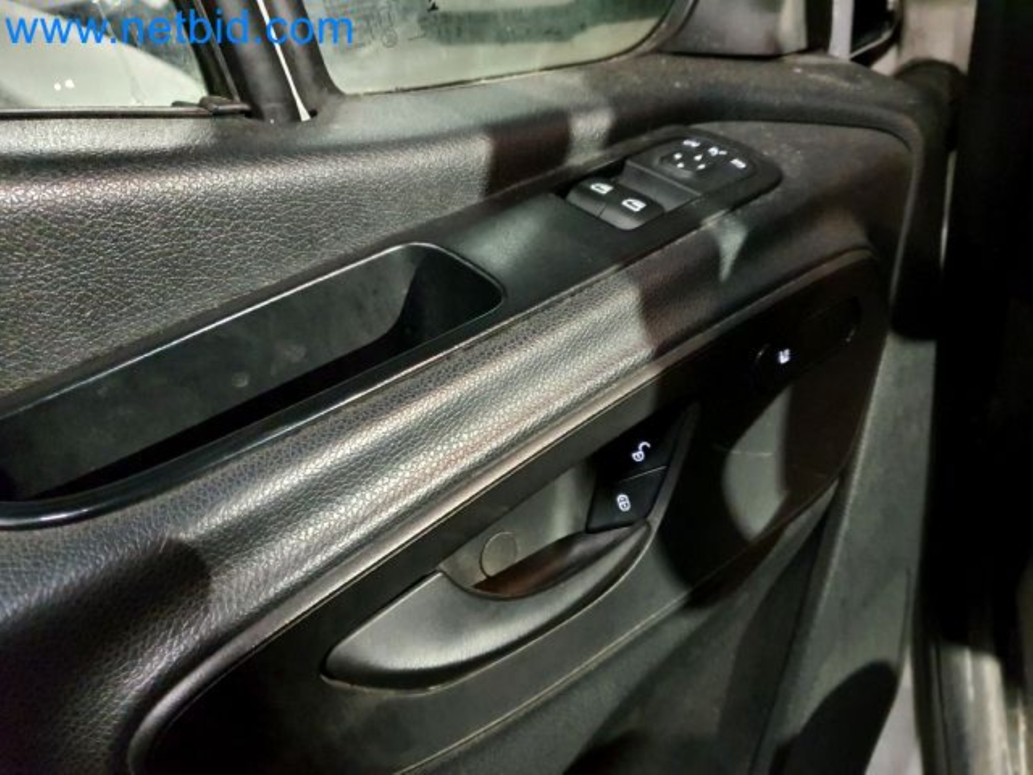 Przewoźnik paczek-12