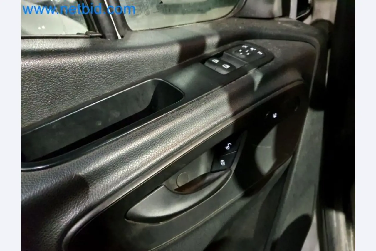 Přepravce balíkové služby-12