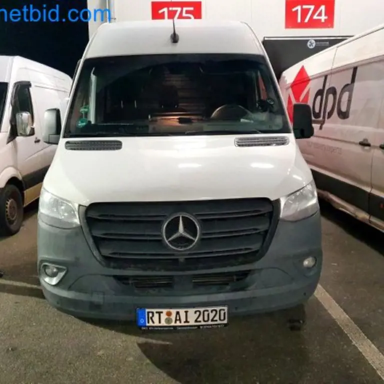 Transporter (doplačilo se lahko spremeni) Mercedes- Benz Sprinter