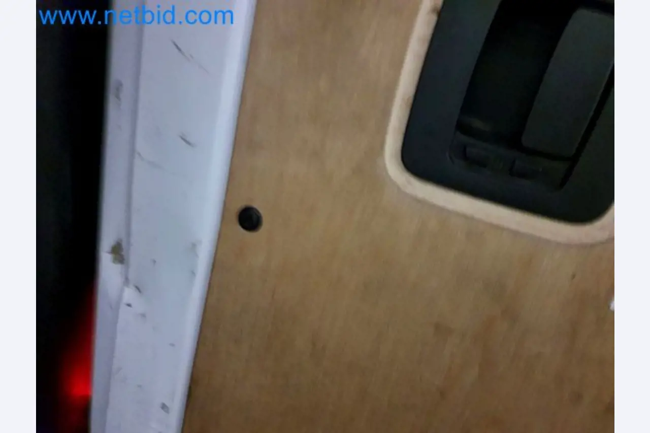 Přepravce balíkové služby-25