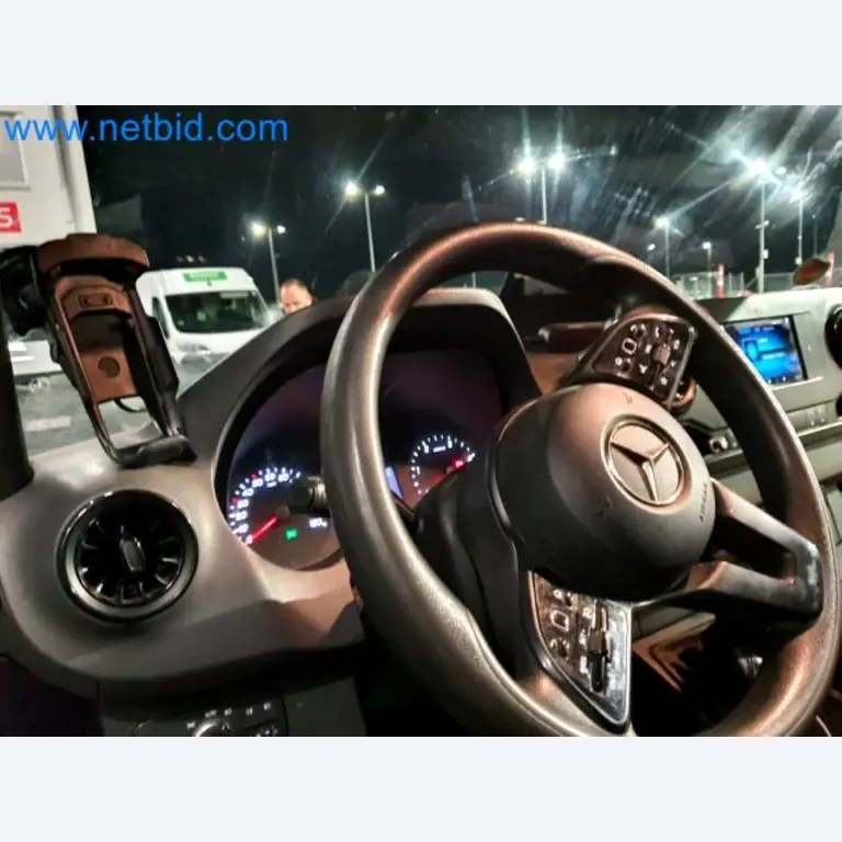 Přepravce balíkové služby-9