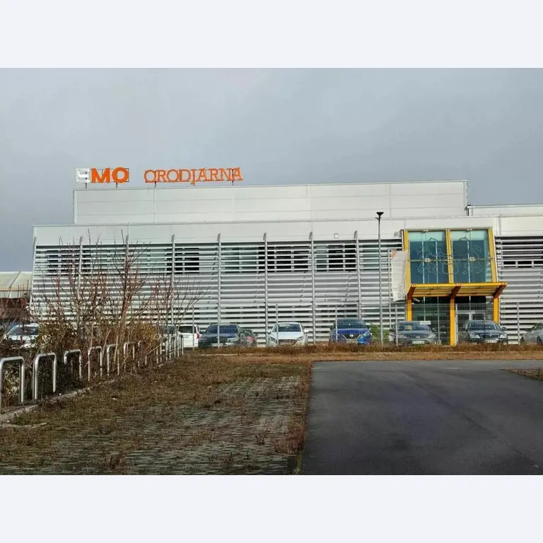 Stroje a systémy pro tváření kovů, nástroje pro ocel, hliník a kompozitní materiály-3