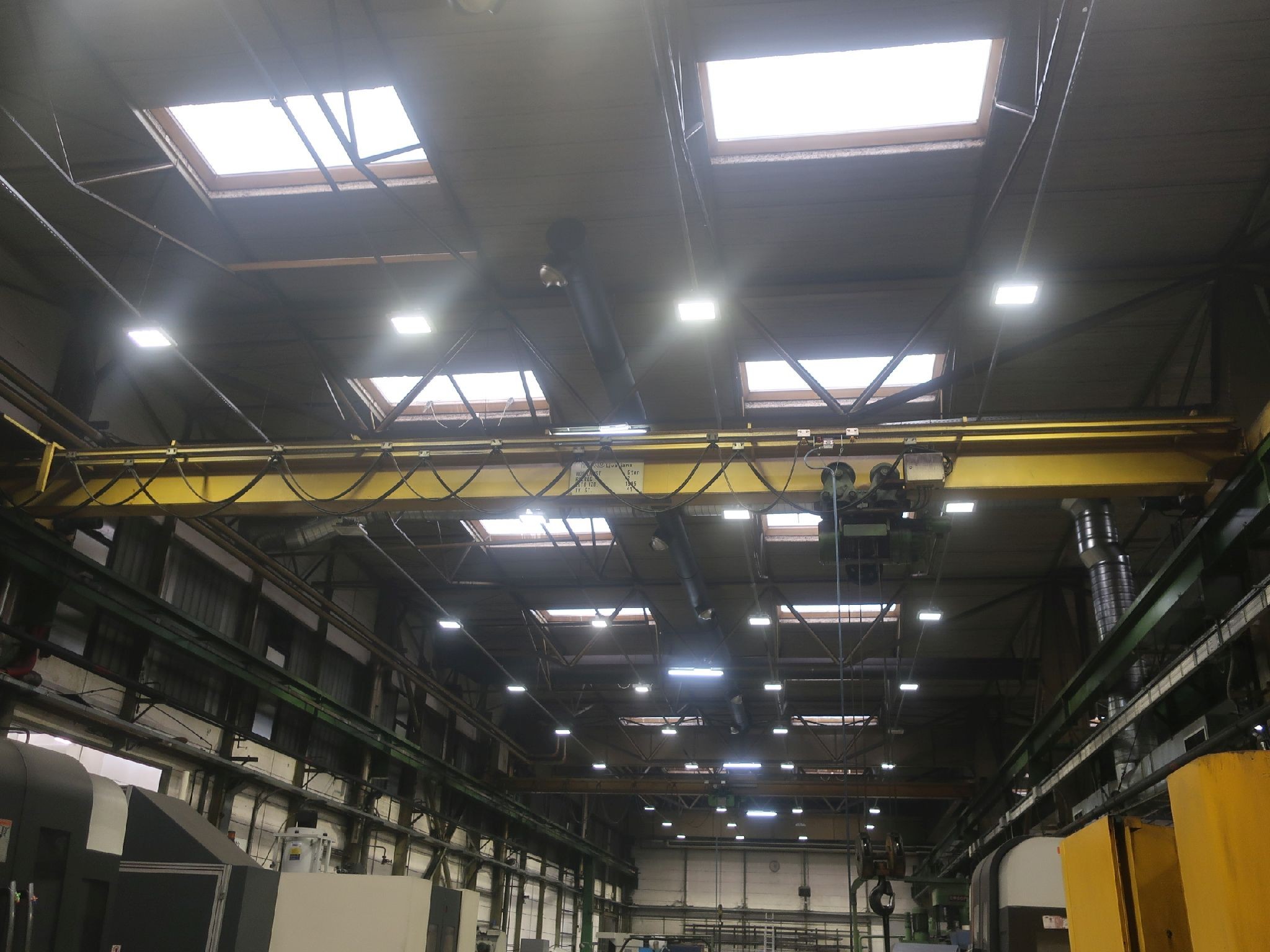 Todos los activos de EMO Orodjarna d.o.o. (maquinaria y equipos, así como bienes inmuebles).-29