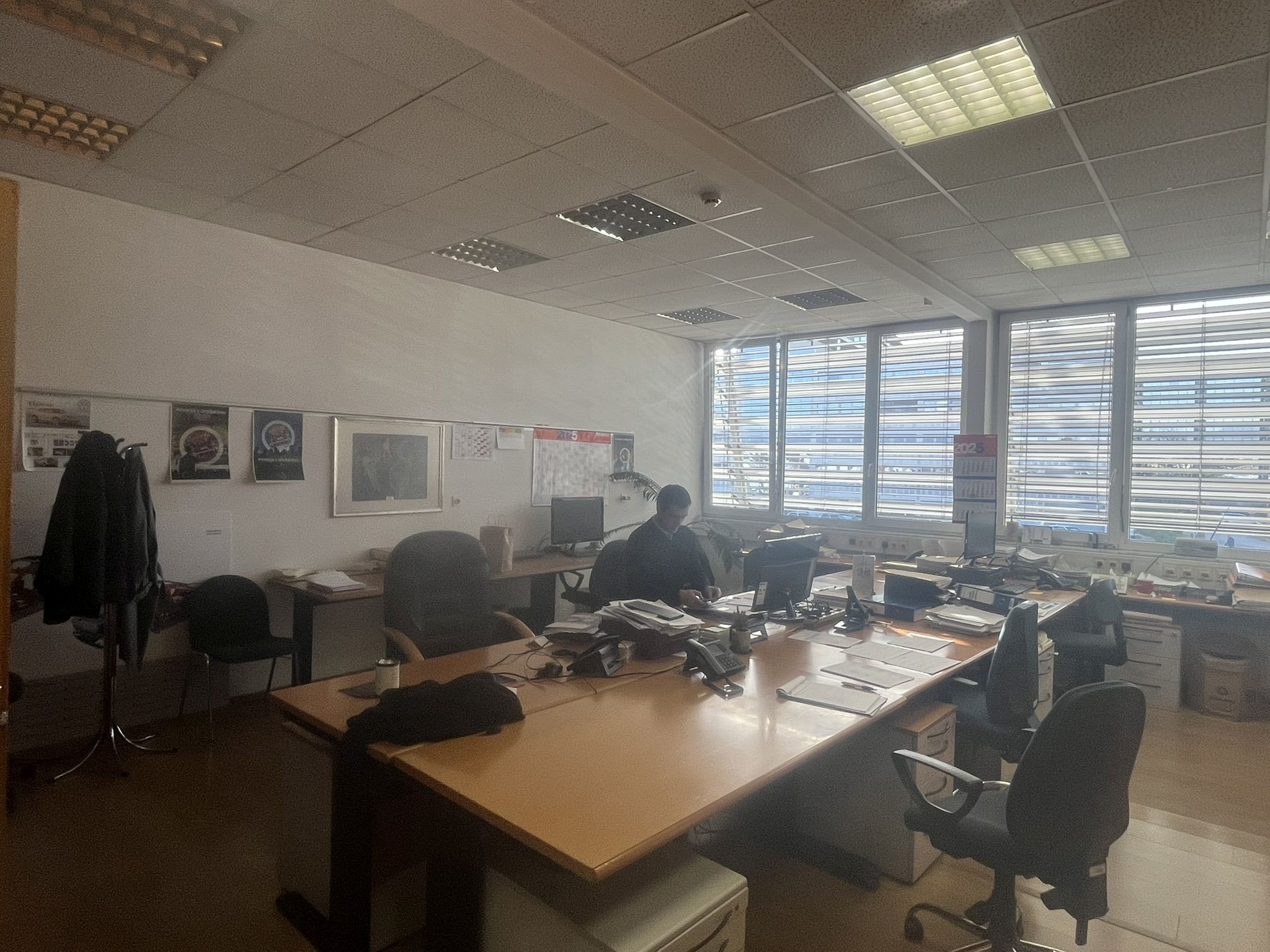 Todos los activos de EMO Orodjarna d.o.o. (maquinaria y equipos, así como bienes inmuebles).-3