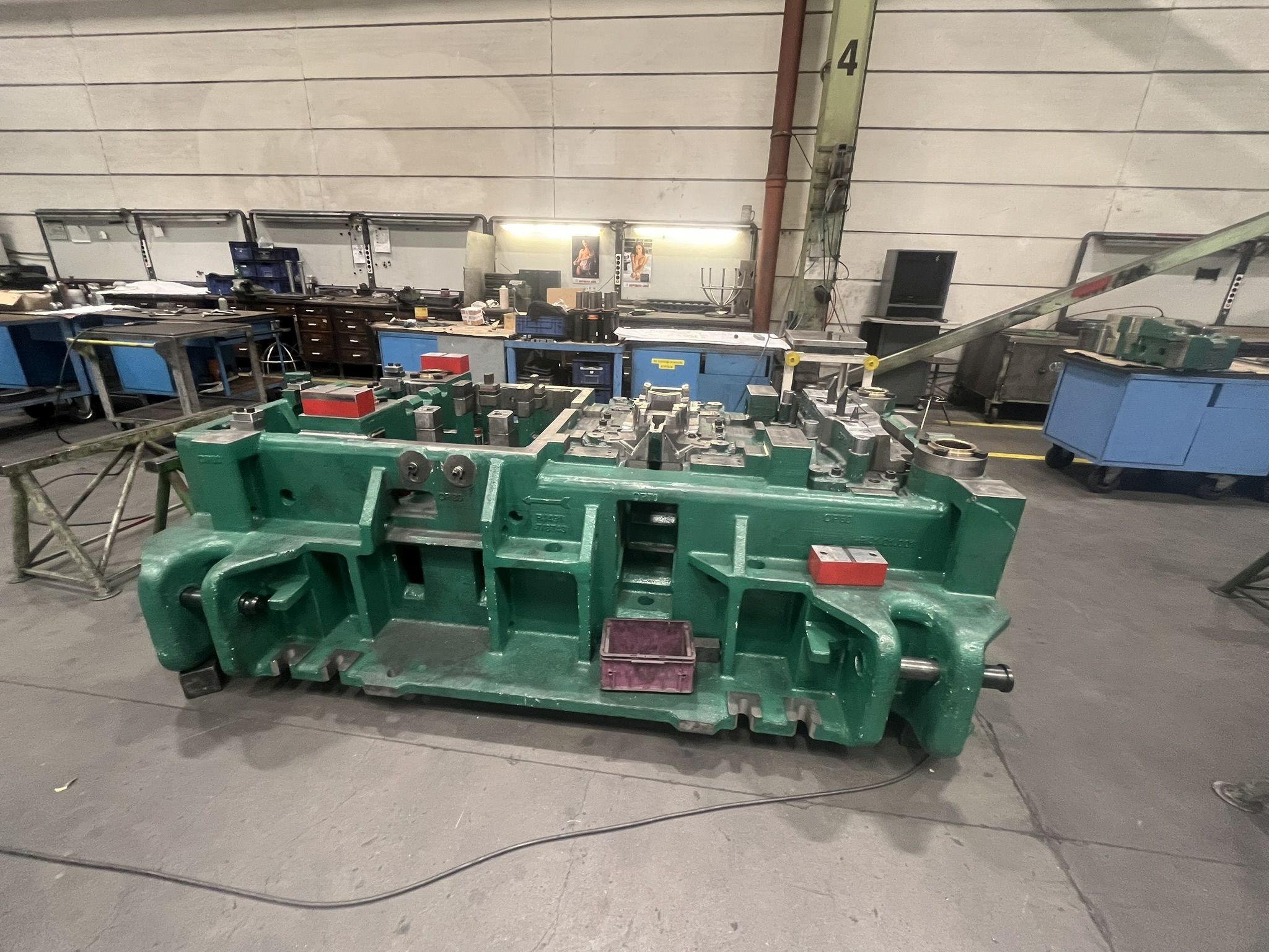 Todos los activos de EMO Orodjarna d.o.o. (maquinaria y equipos, así como bienes inmuebles).-41