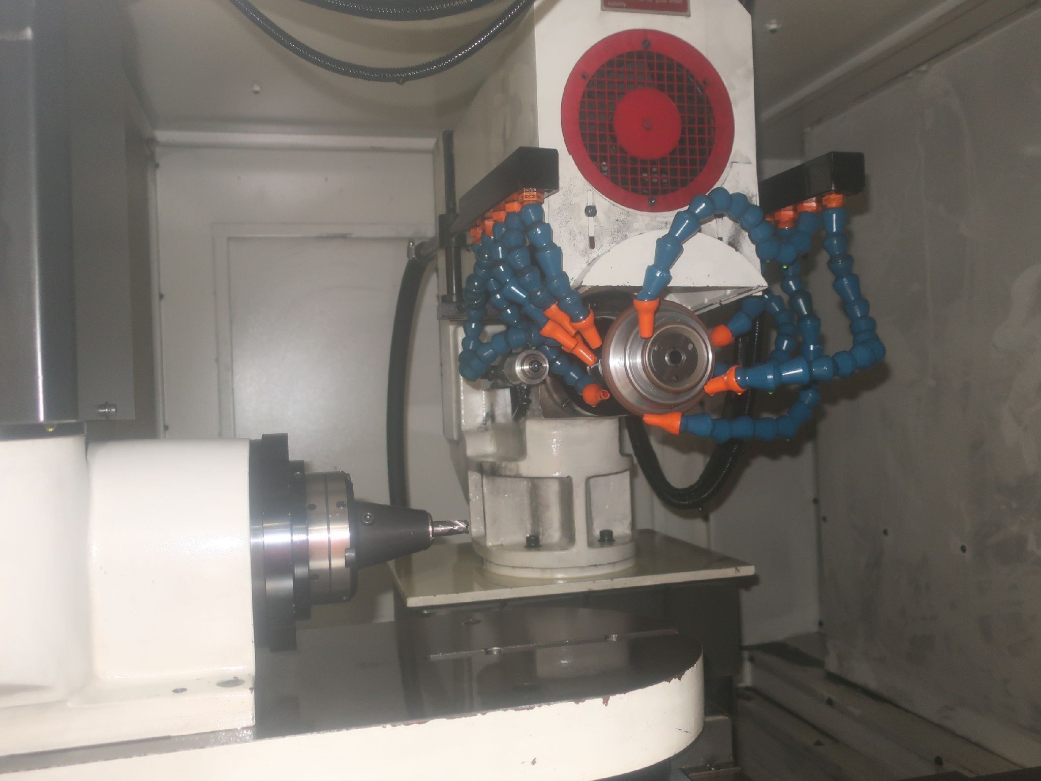 Todos los activos de EMO Orodjarna d.o.o. (maquinaria y equipos, así como bienes inmuebles).-47