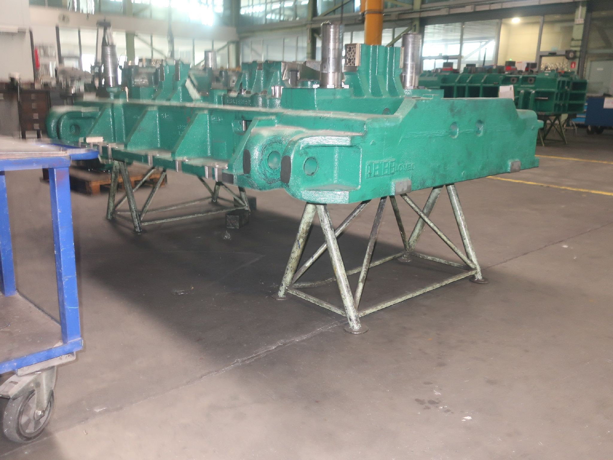 Todos los activos de EMO Orodjarna d.o.o. (maquinaria y equipos, así como bienes inmuebles).-56