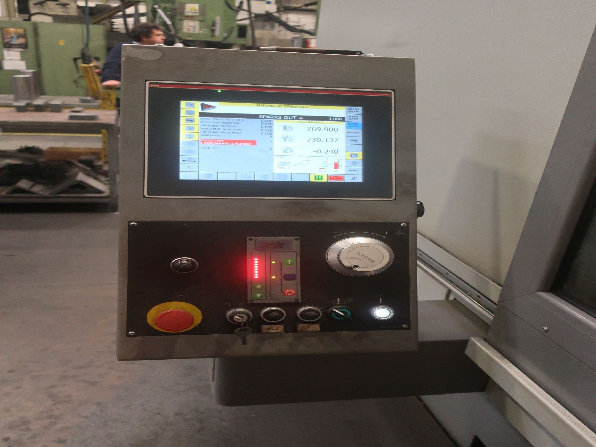 Todos los activos de EMO Orodjarna d.o.o. (maquinaria y equipos, así como bienes inmuebles).-7