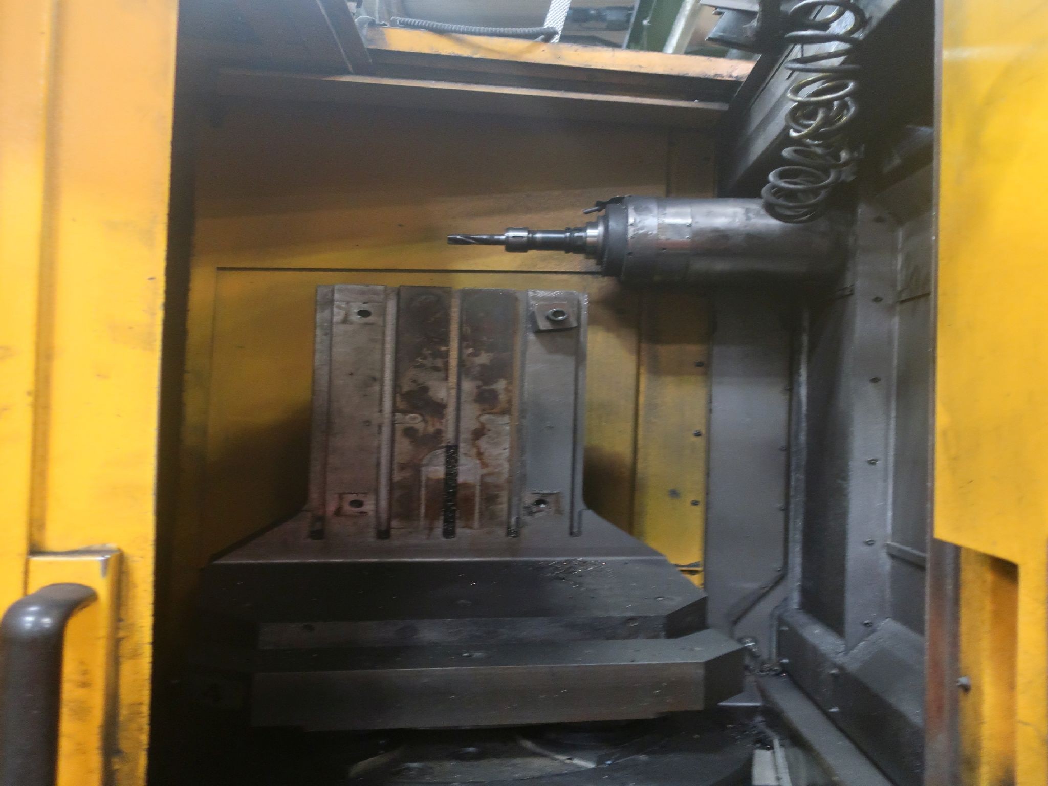 Todos los activos de EMO Orodjarna d.o.o. (maquinaria y equipos, así como bienes inmuebles).-9