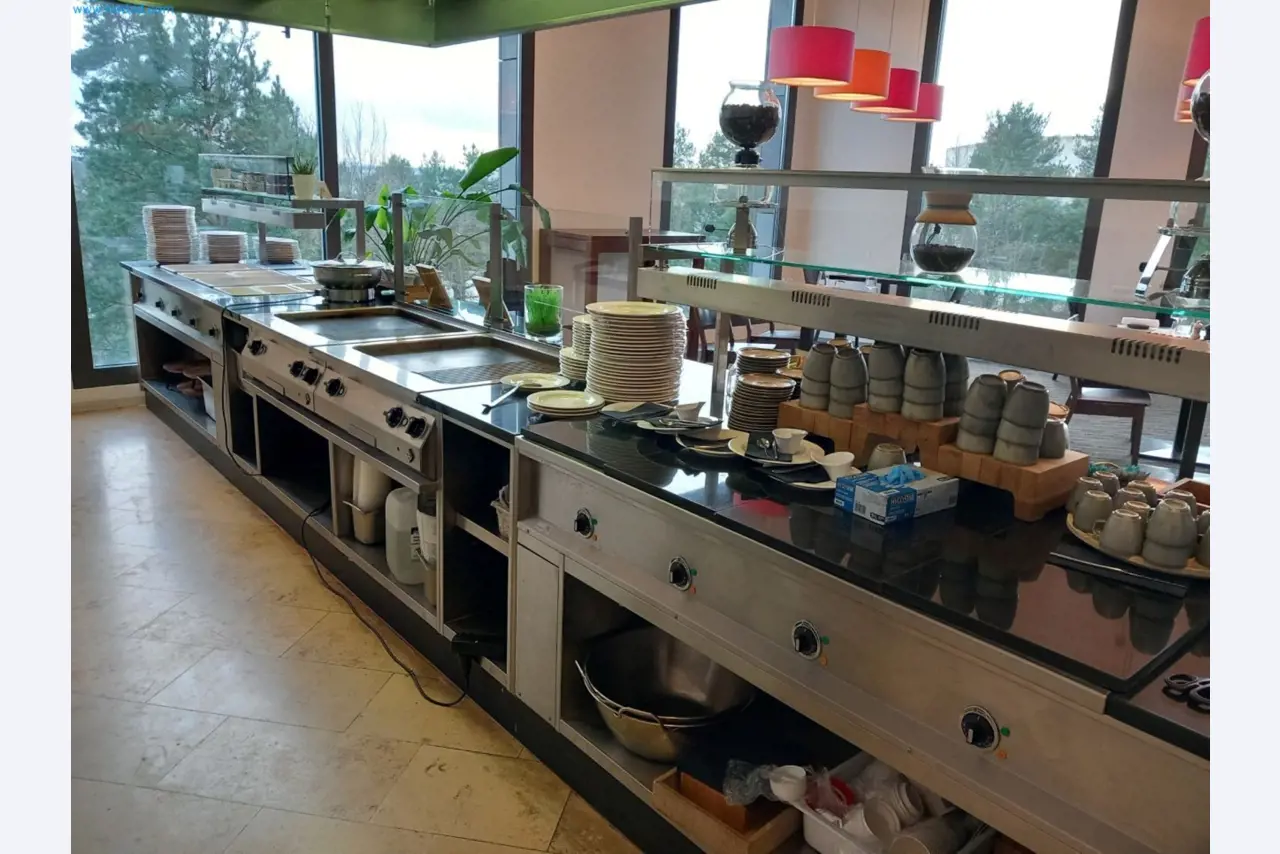 Gastgewerbe- und Verpflegungseinrichtungen eines Hotel-Restaurants-24