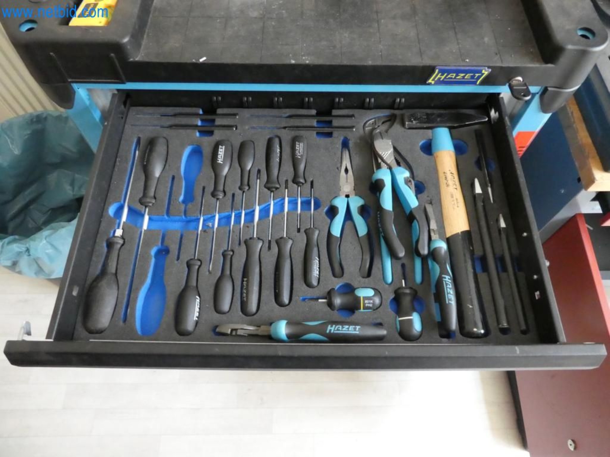 Lekkie roboty, roboty uniwersalne, systemy kamer-2