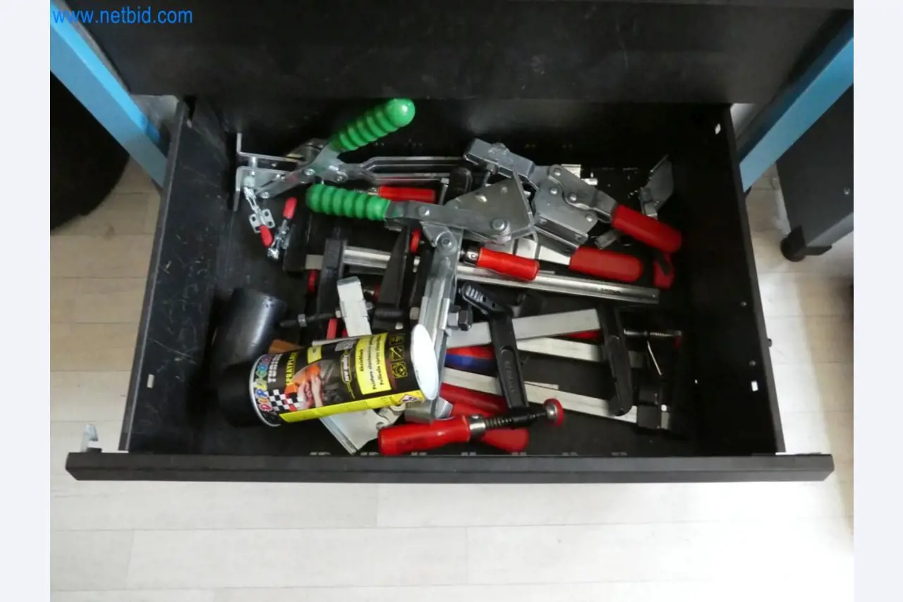 Lekkie roboty, roboty uniwersalne, systemy kamer-7